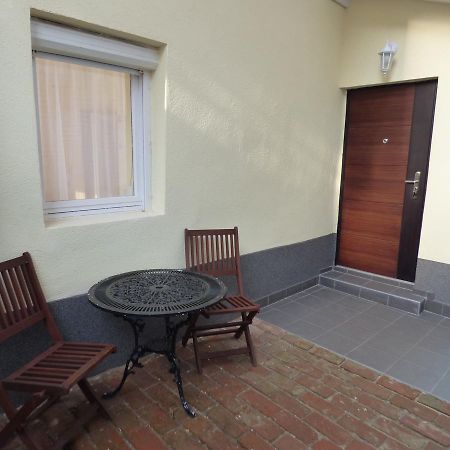 Yellow Apartment デブレツェン エクステリア 写真