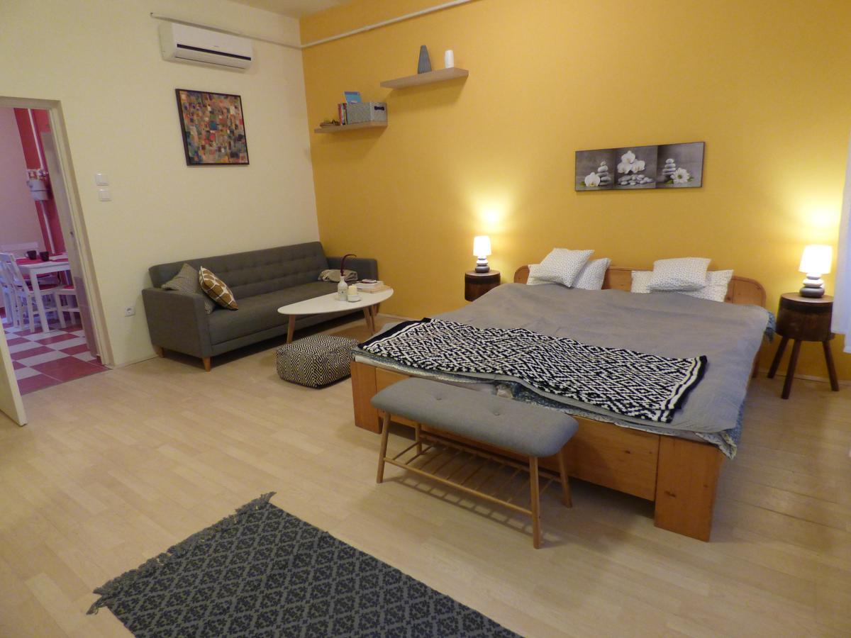 Yellow Apartment デブレツェン エクステリア 写真