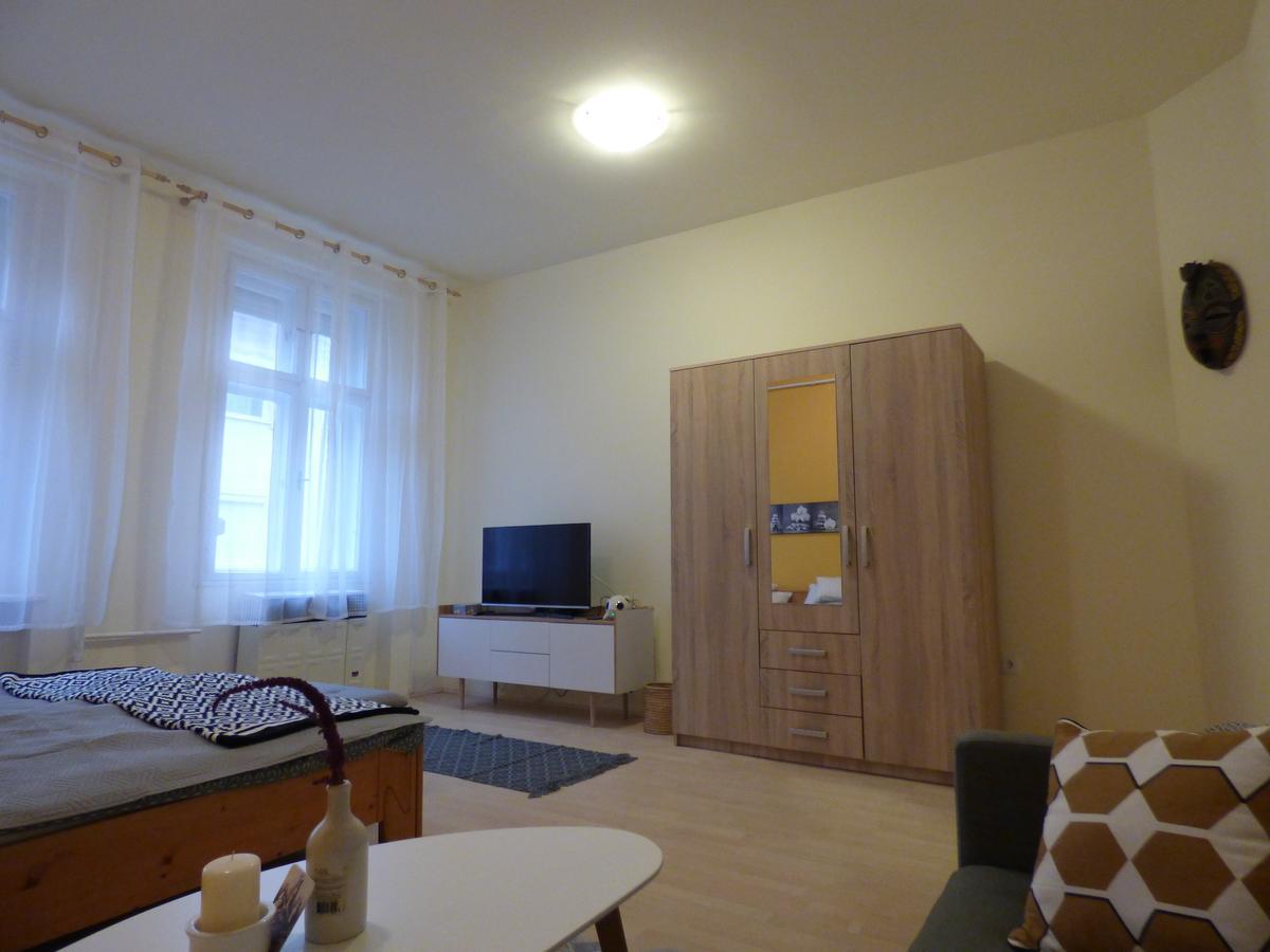 Yellow Apartment デブレツェン エクステリア 写真