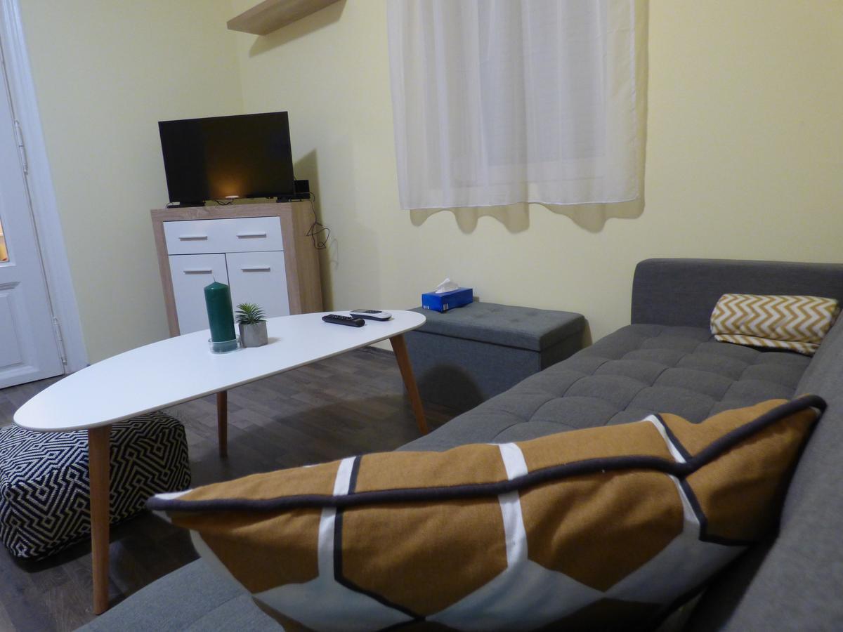 Yellow Apartment デブレツェン エクステリア 写真